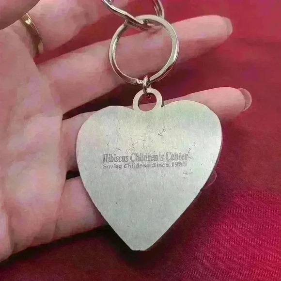 heart shaped Keychain - Picture 3 of 4